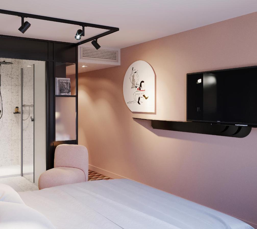 2 double room next to each other